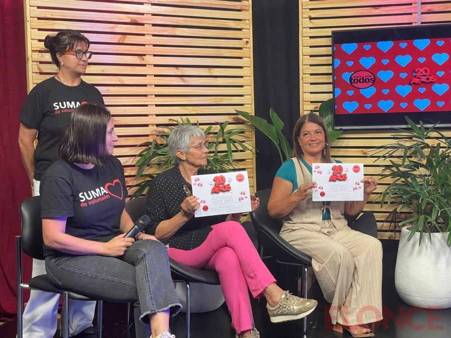 Distinciones a Cultura de la Municipalidad y a la modista Griselda Alba. (foto: Elonce)