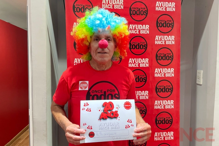 Payaso Plim Plim fue reconocido por su contribución con pañales a Ayudar Hace Bien