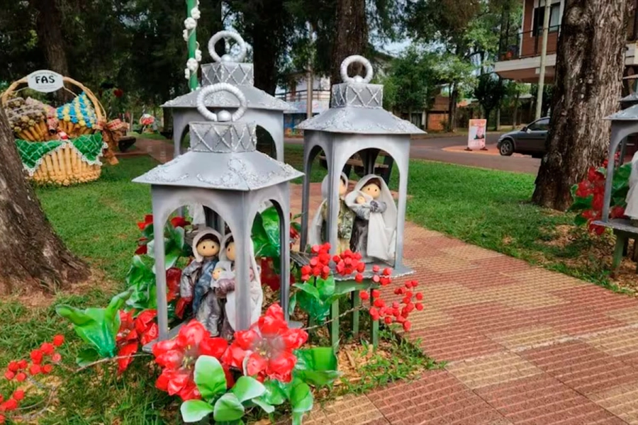 Las impresionantes postales de Capiov&iacute; durante la temporada navide&ntilde;a. (Foto: Infobae)