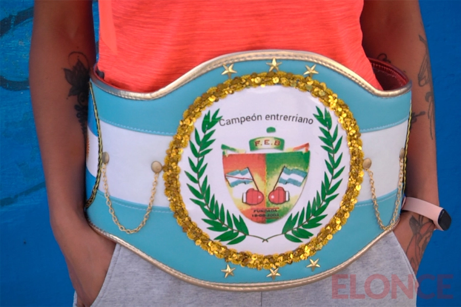 El t&iacute;tulo de la Federaci&oacute;n Entrerriana de Box (FEB). (foto: Elonce(