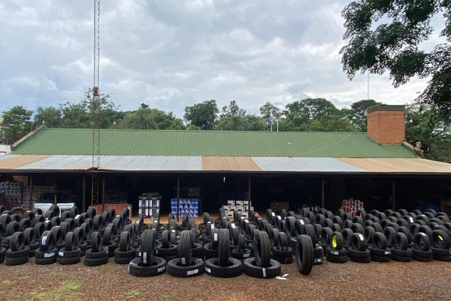 Gran cantidad de cubiertas de contrabando. Gendarmer&iacute;a Nacional