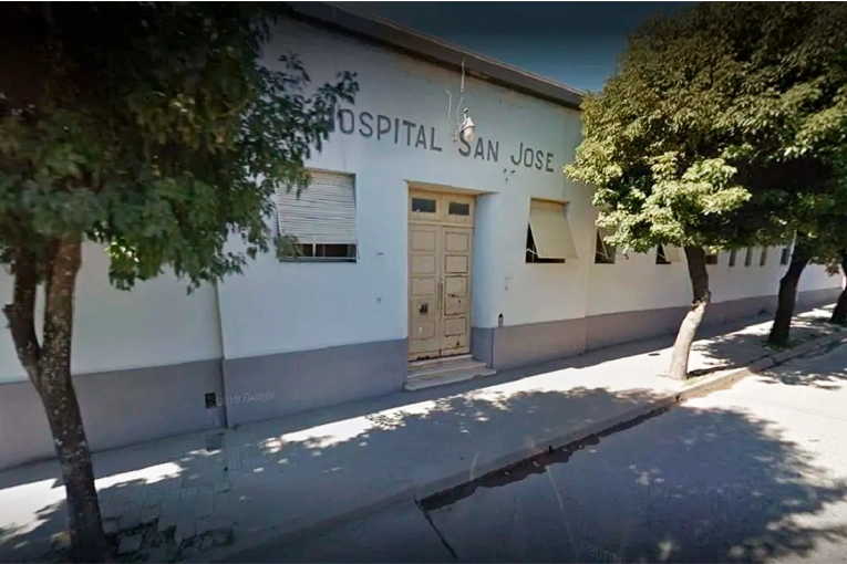 Un hombre fue hospitalizado tras ser apuñalado en Diamante y detuvieron al agresor