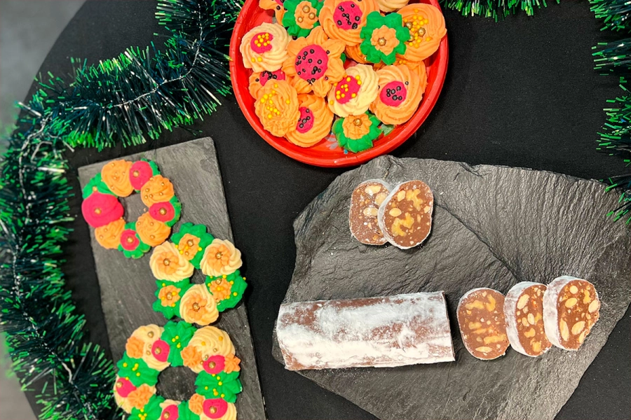 Deliciosas galletitas danesas y turr&oacute;n de chocolate. (Elonce)