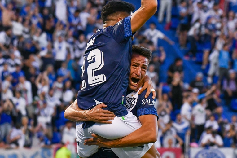 Vélez venció a Huracán 2-0 y se coronó campeón de la Liga Profesional: video