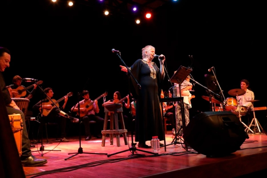 Actuación de María Silva.
