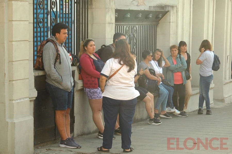 Acompa&ntilde;antes terap&eacute;uticos y cuidadores domiciliarios fueron recibidos por interventores de Iosper. (foto: Elonce)