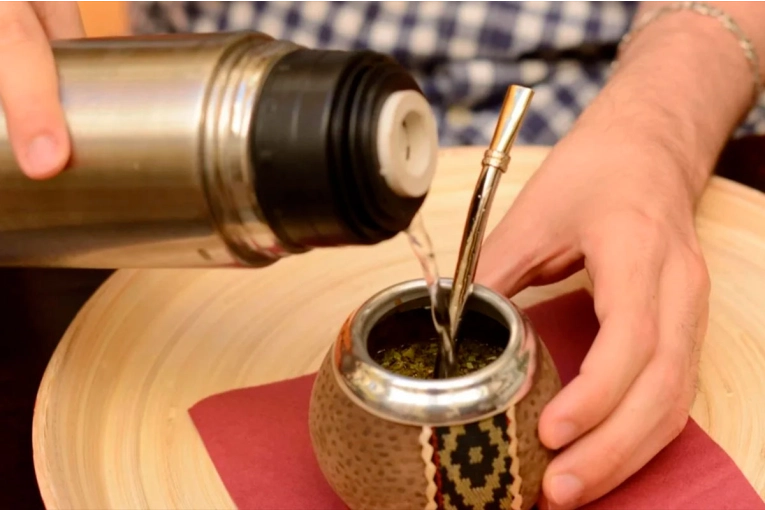 Argentina organiza el primer Mundial del Mate y elegirá a las mejores yerbas del mundo