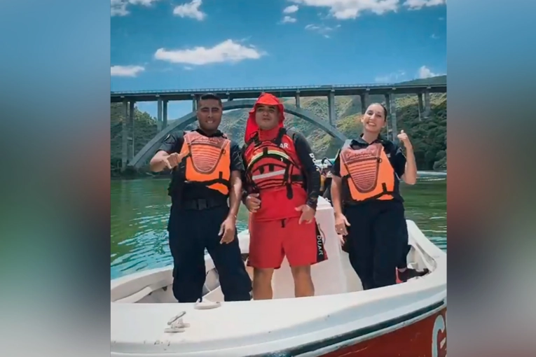 La Policía de Córdoba reversiona "Tu foto" para dar consejos de seguridad a los turistas