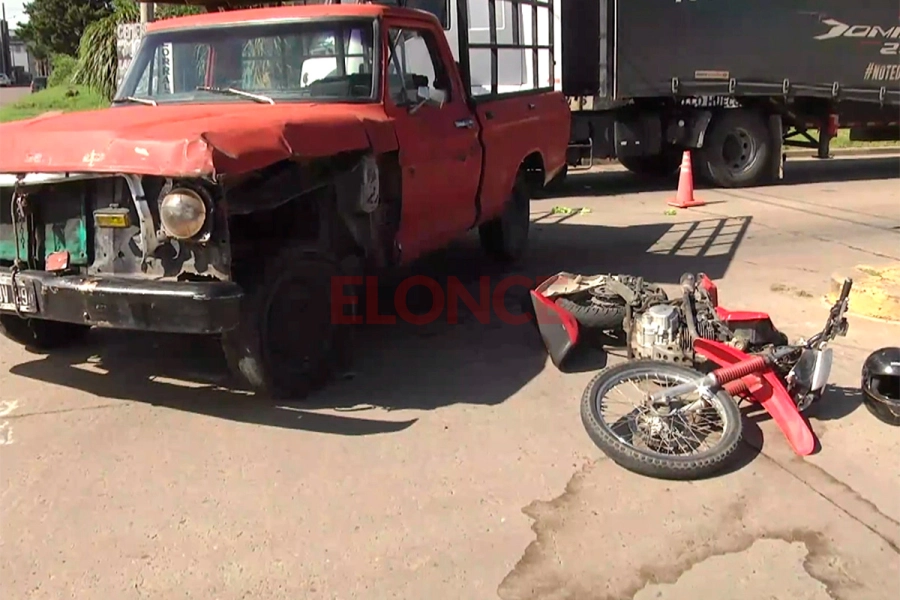 Una mala maniobra fue la causa del siniestro vial sobre avenida Almafuerte. (foto: Elonce)