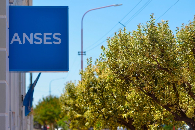 ANSES tiene un nuevo canal para denunciar casos de maltrato en sus oficinas