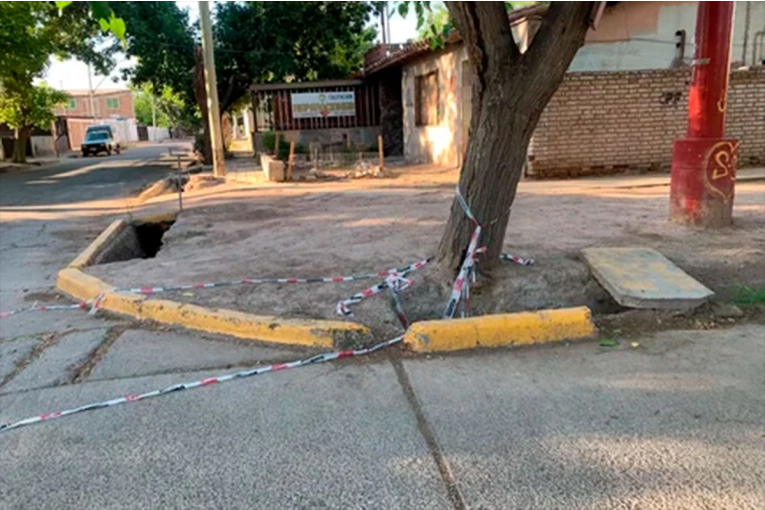 Un hombre murió por descarga eléctrica tras treparse a poste de luz para robar cables