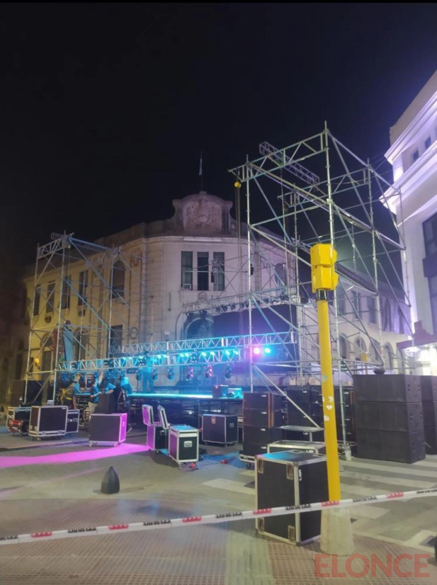 Montado del escenario - Elonce