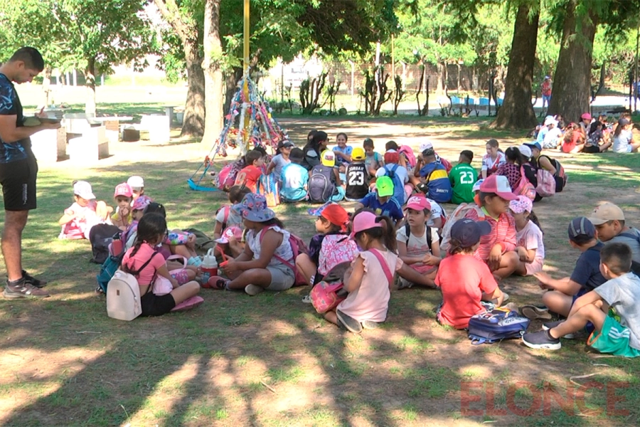 Colonias municipales de vacaciones en Complejo El Sol. (foto: Elonce)