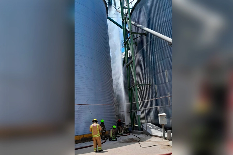 Explot&oacute; la noria de uno de los silos de una acopiadora de cereales de Victoria. (foto: Polic&iacute;a de Entre R&iacute;os)