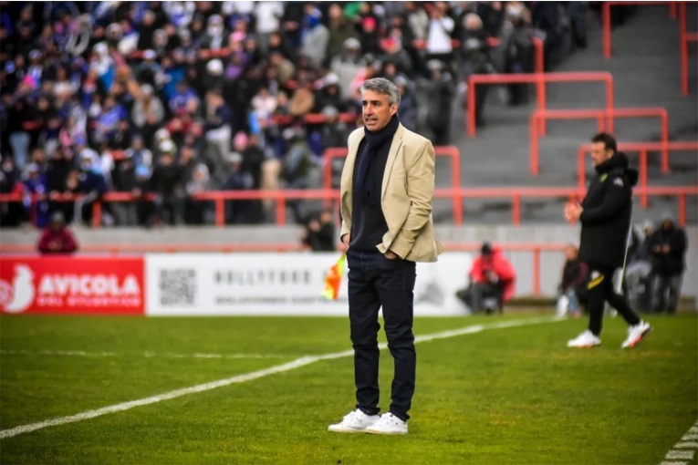 Oficializaron a Gabriel Gómez como nuevo entrenador de Patronato