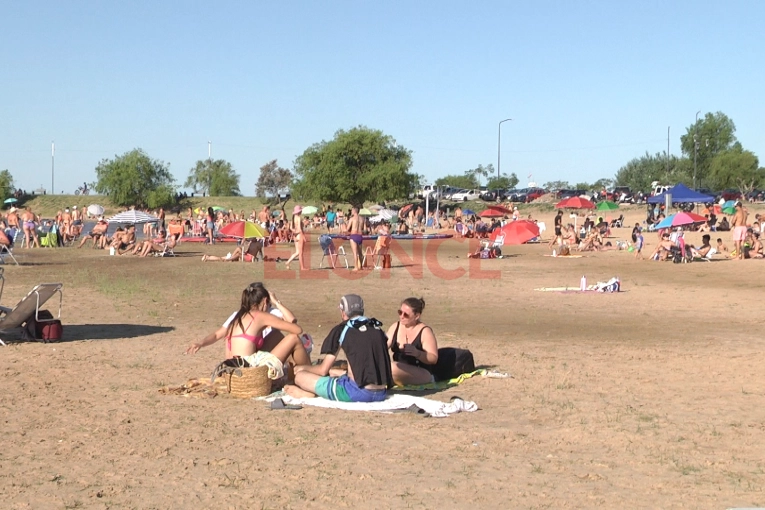 Días de calor y cielo despejado: cómo seguirá el tiempo los próximos días