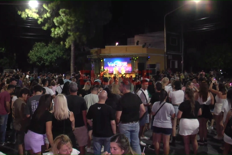 Con música en vivo, se desarrolló la Fiesta del 30 en Bar Maipú: “Es la mejor de Paraná”