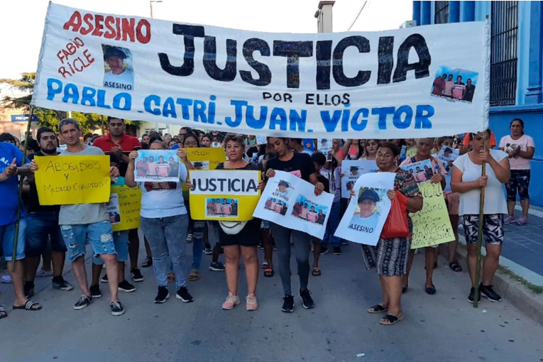 Realizaron una marcha en Diamante para exigir justicia por las víctimas de accidente en ruta 11