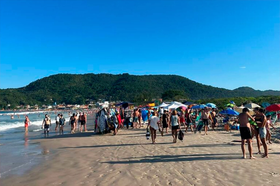 Las visitadas playas de Santa Catarina. (La Naci&oacute;n)