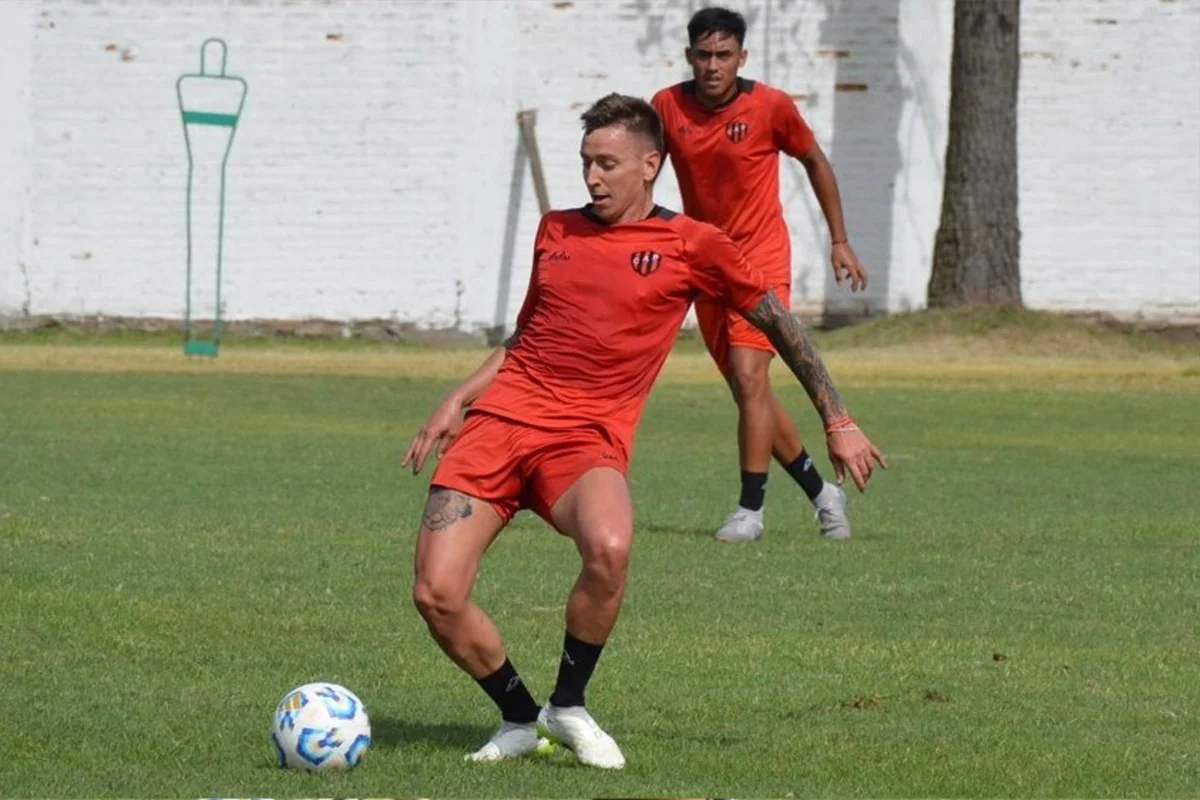 Moreno entrenó a la par del grupo.