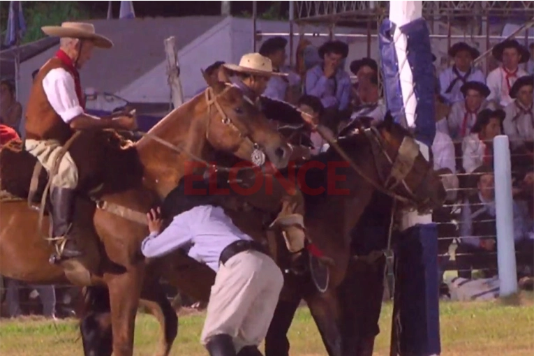 Diamante disfruta la tercera jornada del Festival Nacional de Jineteada y Folclore