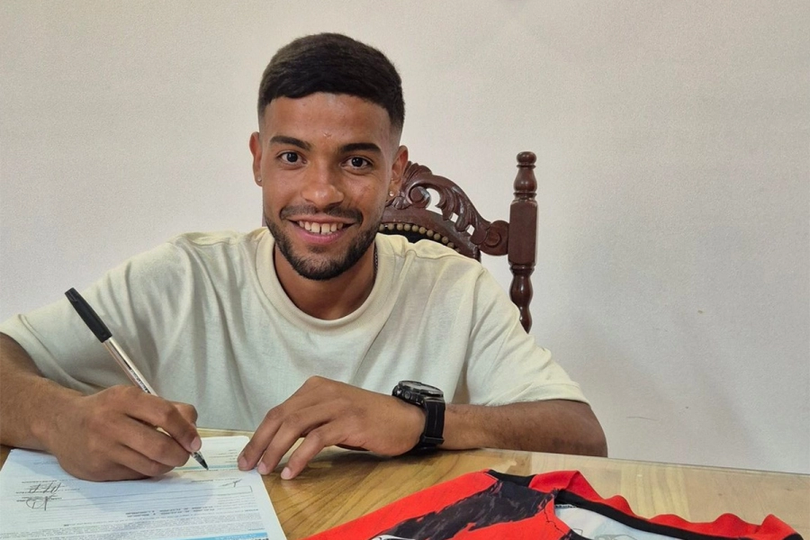 "Torta" Cardoso firm&oacute; con Patronato.