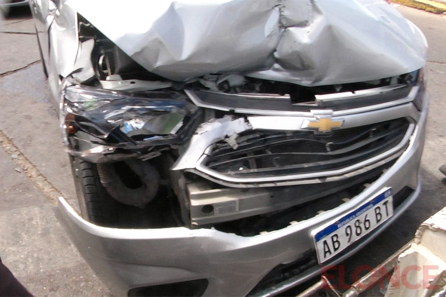 El Onix severamente dañado. Elonce