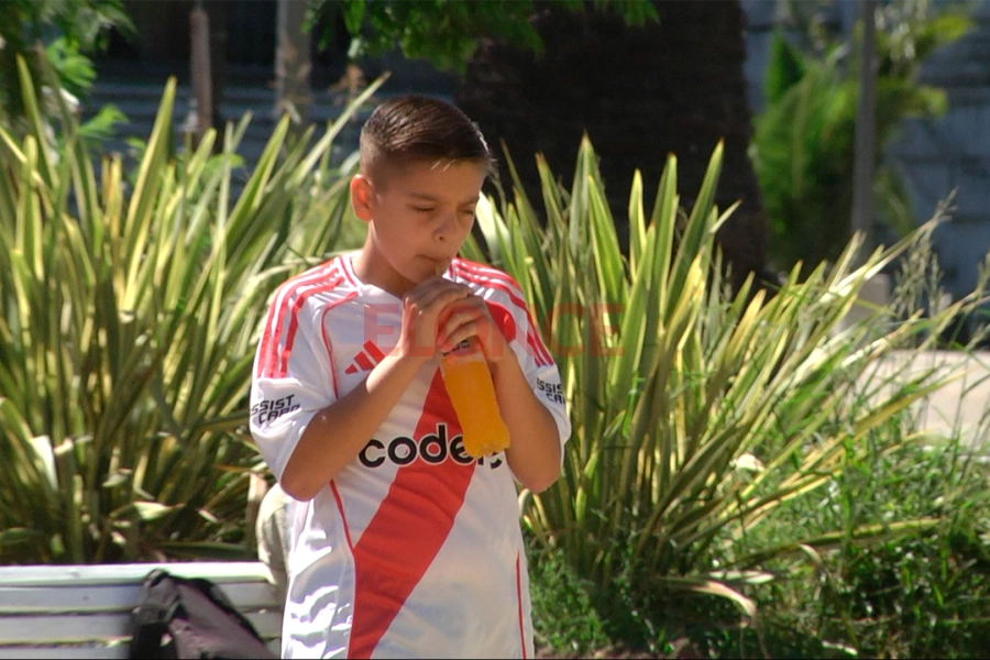 El calor se siente desde temprano. Elonce