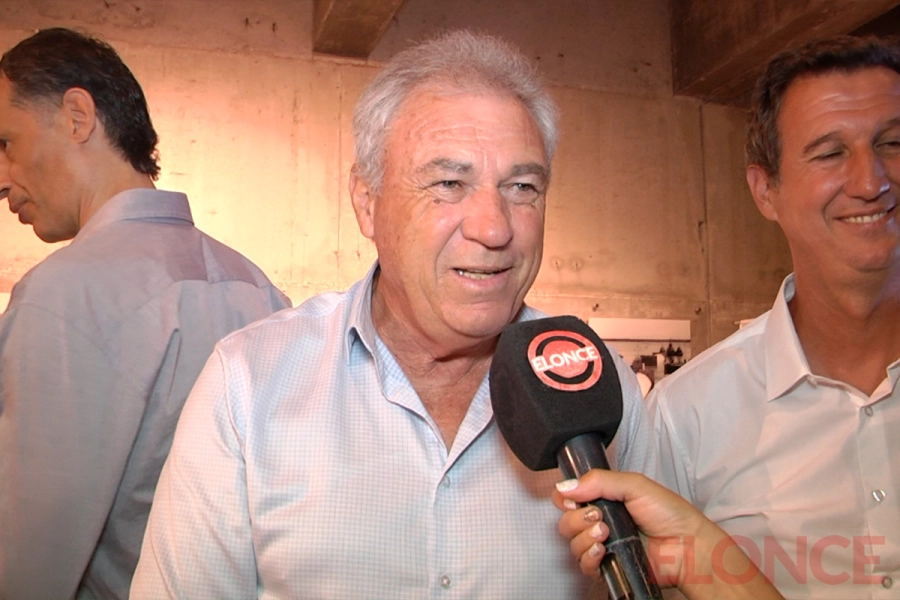 Nery Alberto Pumpido, embajador de la Copa T&uacute;nel. (foto Elonce)