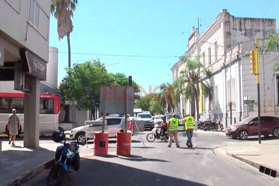 Tr&aacute;nsito cortado