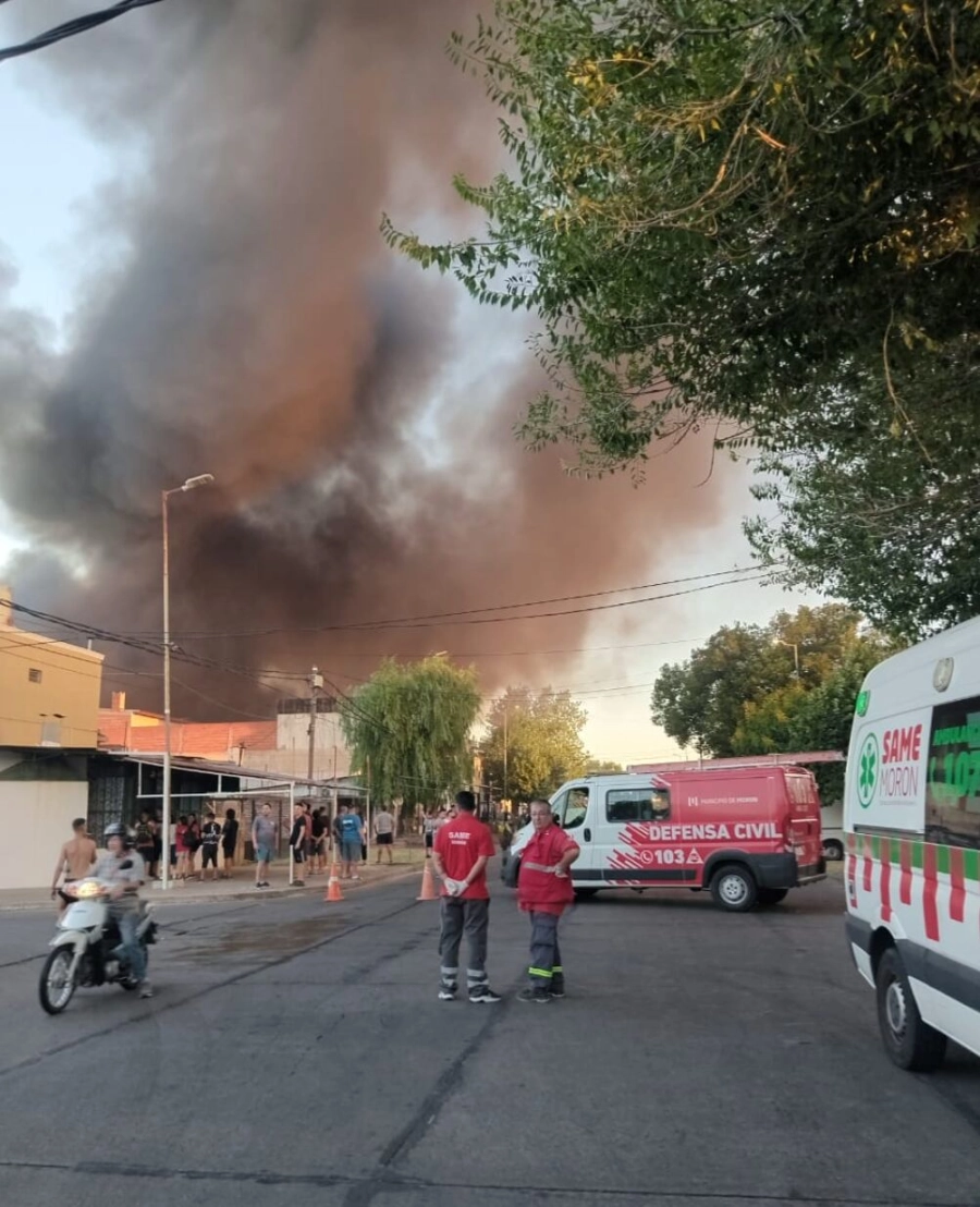 Los servicios de emergencia ya se encuentran trabajando en el lugar. (Foto: X/MarianoReyOk)