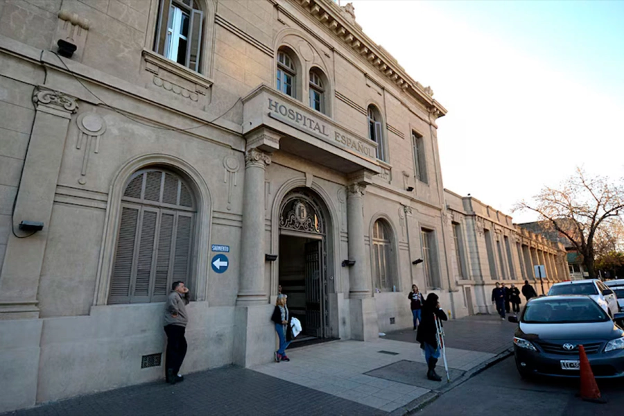 Fue trasladado hacia el Hospital Espa&ntilde;ol de Rosario.