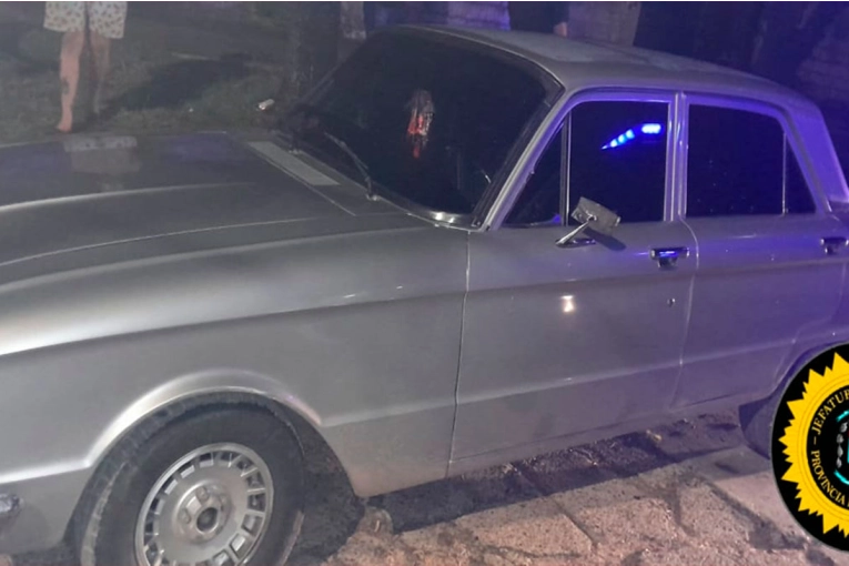 Conducía ebrio un Falcon, evadió un control, lo persiguieron por Ruta 39 y terminó detenido