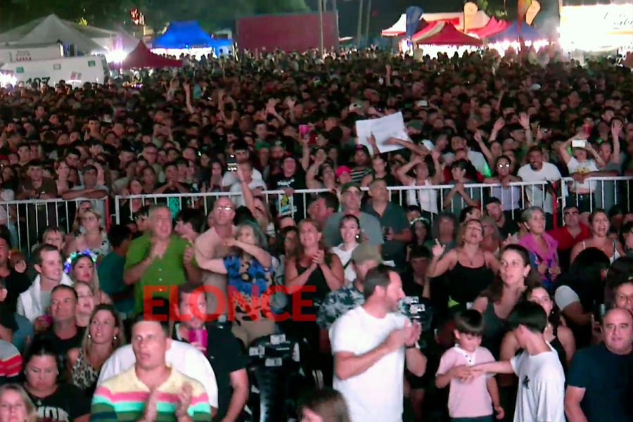 El predio con miles de personas en Concepci&oacute;n del Uruguay.