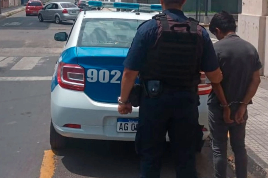 Rompi&oacute; el vidrio de una despensa en Paran&aacute;