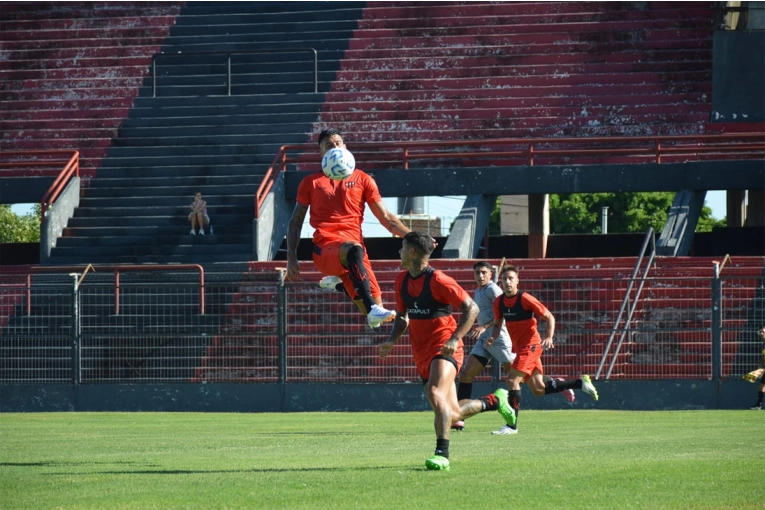 Patronato jugó su último partido de pretemporada: igualó 1-1 con Chaco For Ever