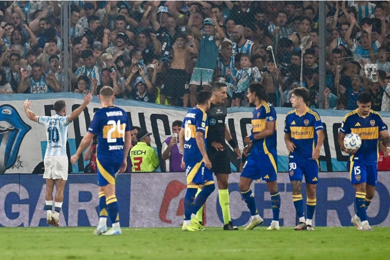 Racing le propinó la primera derrota del año a Boca: goles del 2 a 0