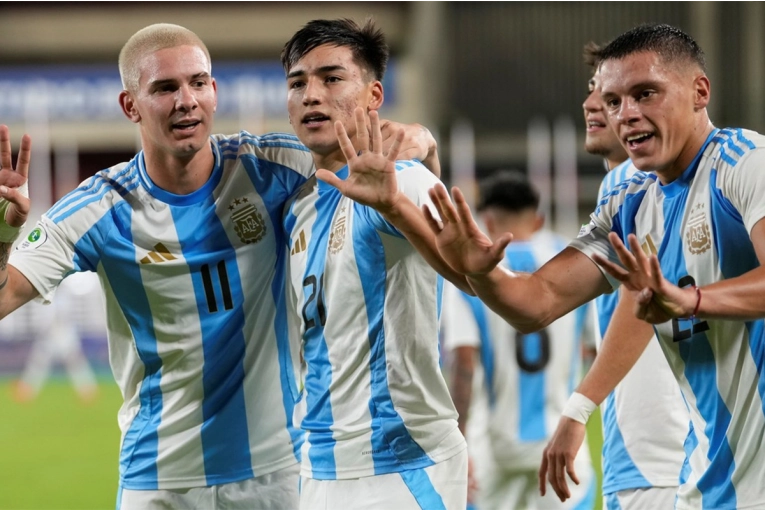 Argentina le ganó 1 a 0 a Colombia y se clasificó al Mundial Sub 20