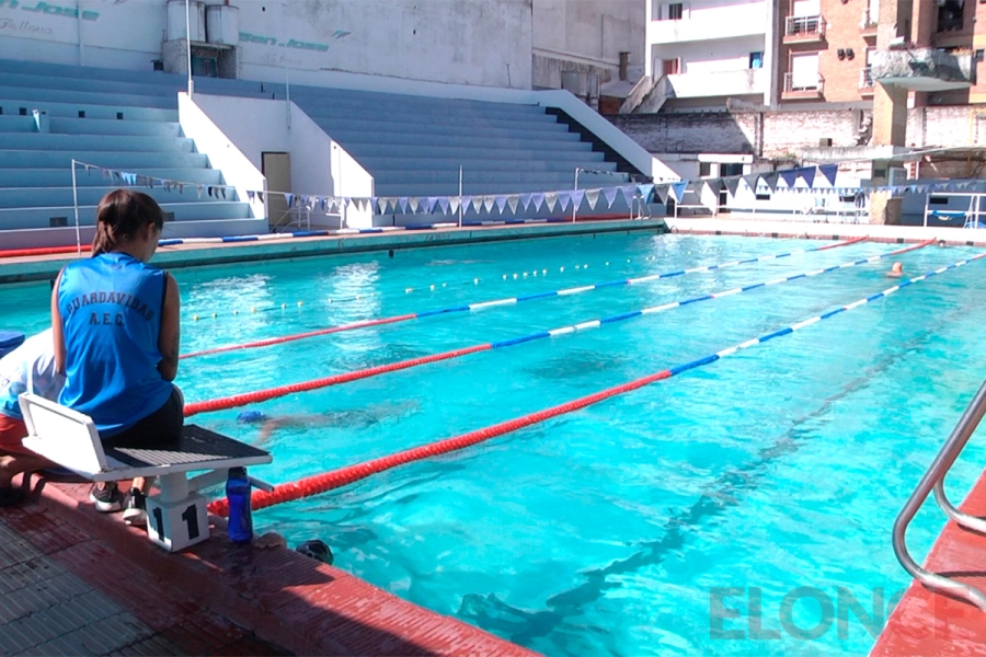 Pileta de nataci&oacute;n de Club Echag&uuml;e de Paran&aacute; (foto Elonce)