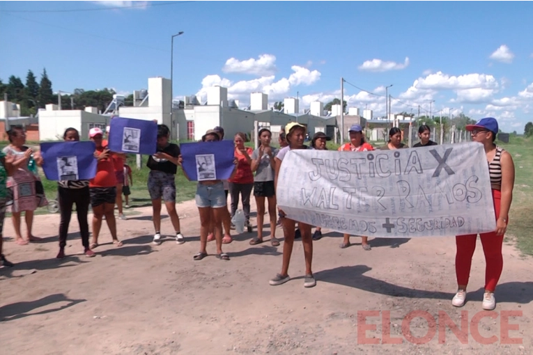 Exigieron mayor seguridad vial en la esquina de Paraná donde atropellaron a un joven