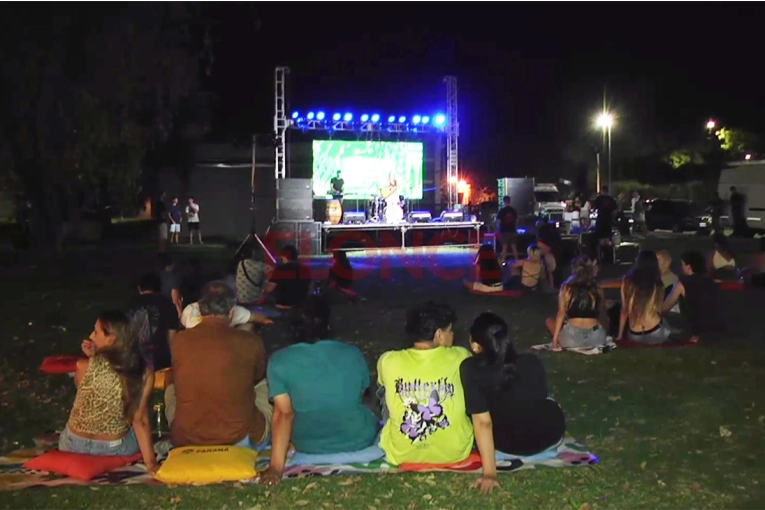 Música, emprendedores y patio gastronómico: Arte Joven regresó al Skate Park