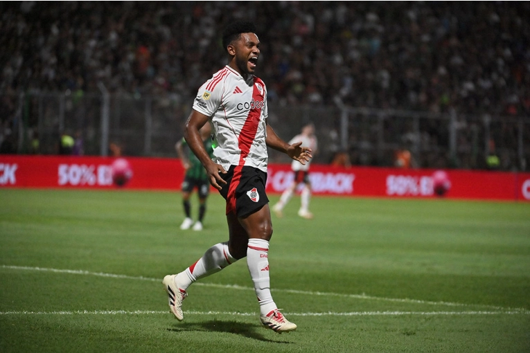 River venció 2-0 a San Martín y alcanzó su primera victoria como visitante: video de los goles