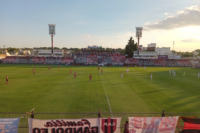 Patronato iguala 0-0 con San Martín de Tucumán en el Grella