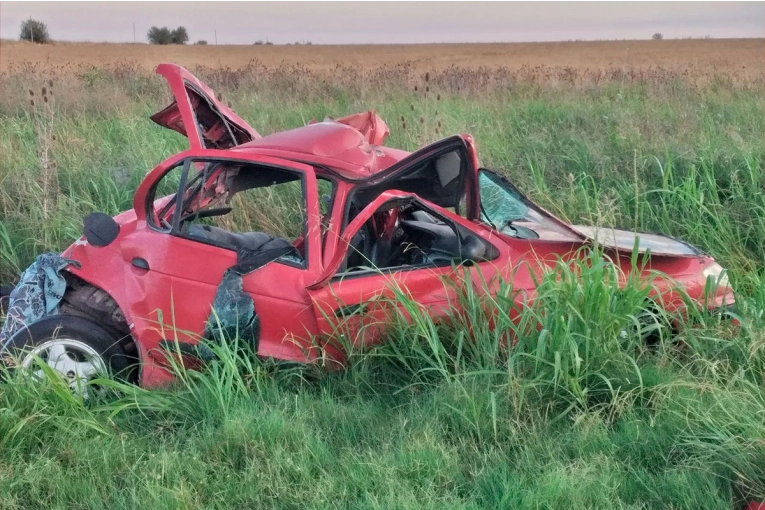 Impresionante accidente en Ruta 18: familia sufrió heridas tras choque de camión y auto