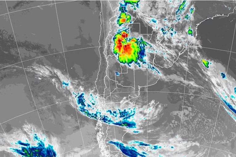 En qué provincias rigen hoy alertas por calor extremo, tormentas o granizo