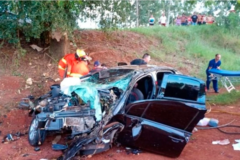 Niña de 9 años y tres adultos murieron tras choque y despiste sobre Ruta 12 en Misiones