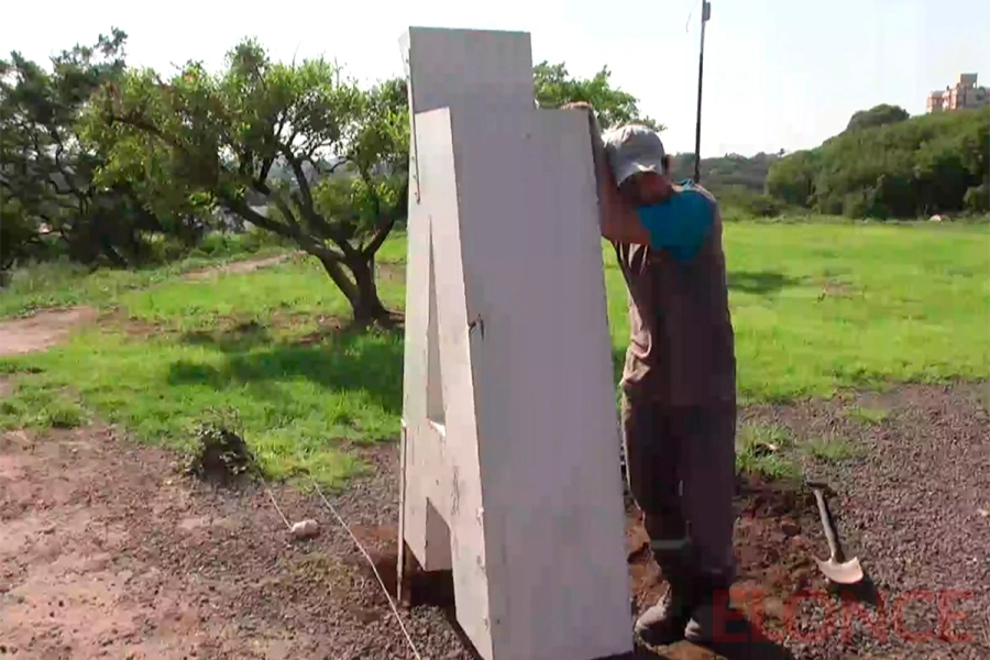 La letra A ahora lleva el tilde (foto Elonce)