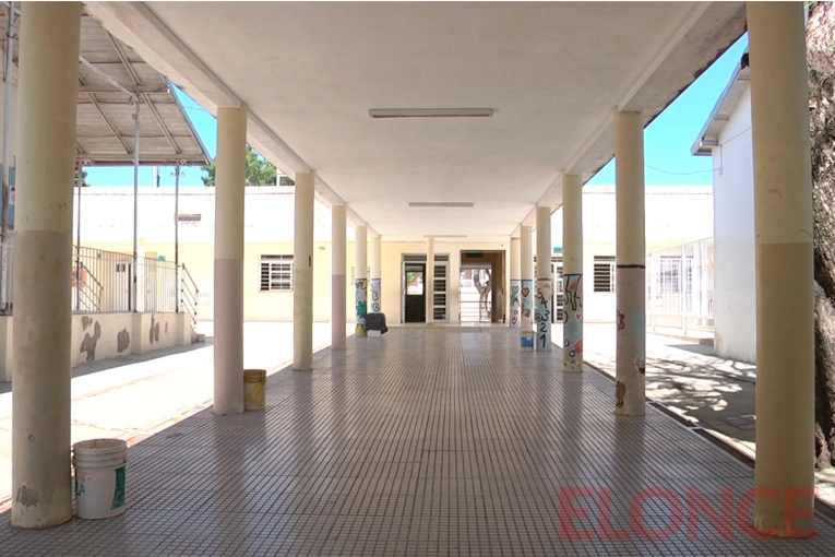 Cesantearon a empleada de un comedor escolar de Paraná por faltas injustificadas