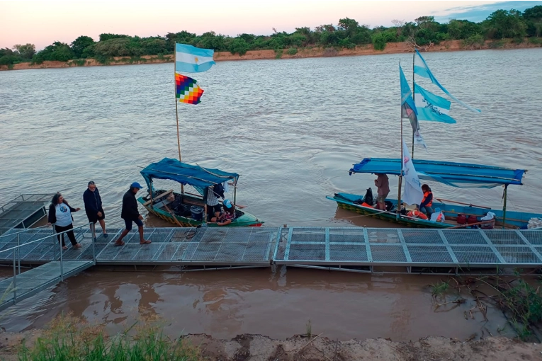 Remada en defensa del río Paraná: navegarán más de 100 kilómetros de Goya a Esquina