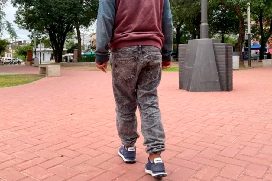 Thiago tiene 13 a&ntilde;os. Diario Época